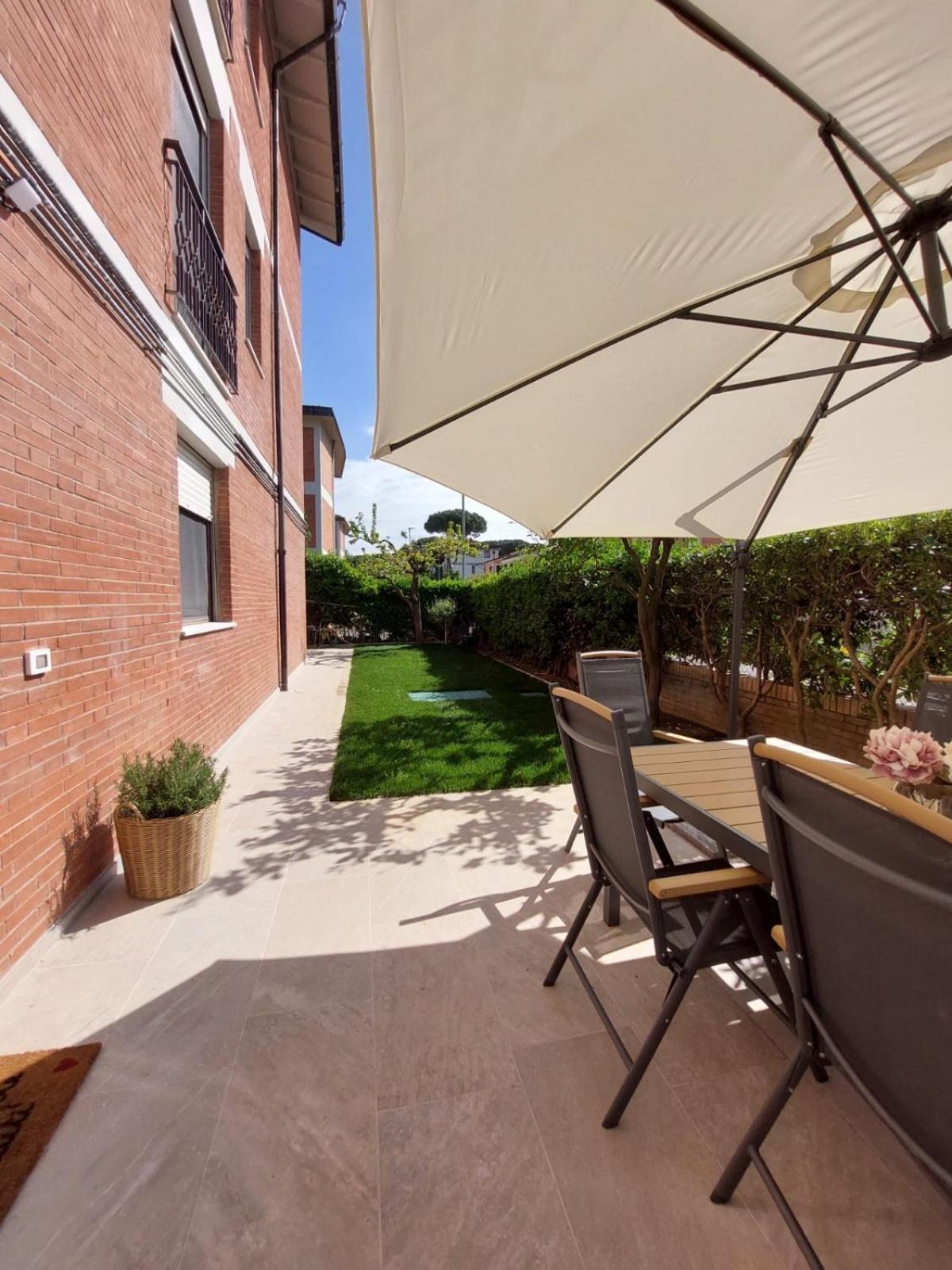 Casa Del Sole Apartments With Garden Marina Di Pisa Exteriör bild