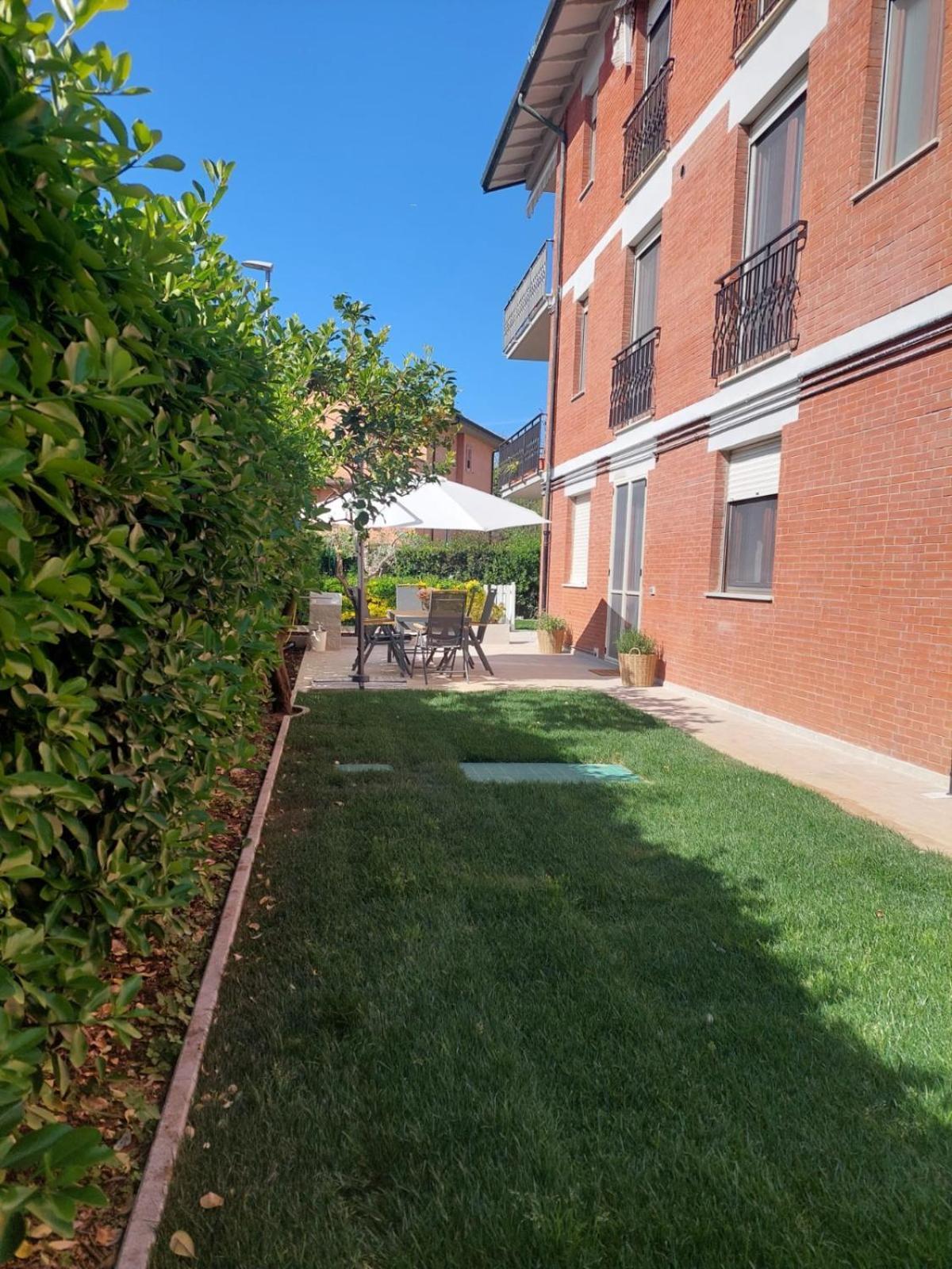 Casa Del Sole Apartments With Garden Marina Di Pisa Exteriör bild